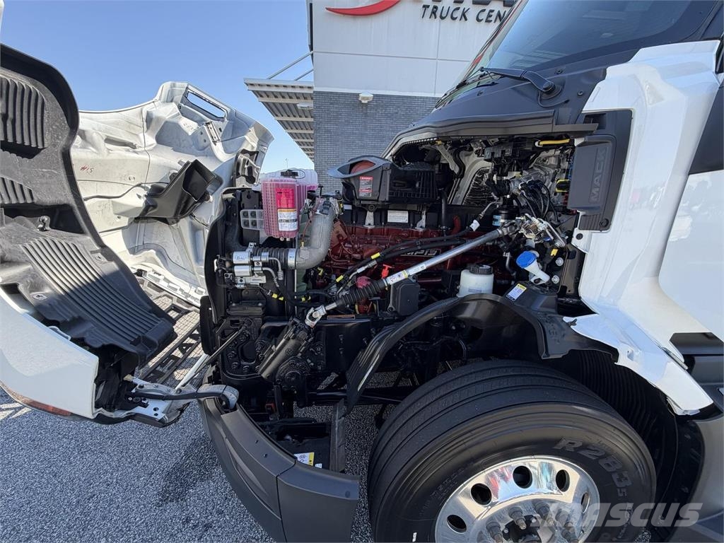 Mack PR64T Sattelzugmaschinen