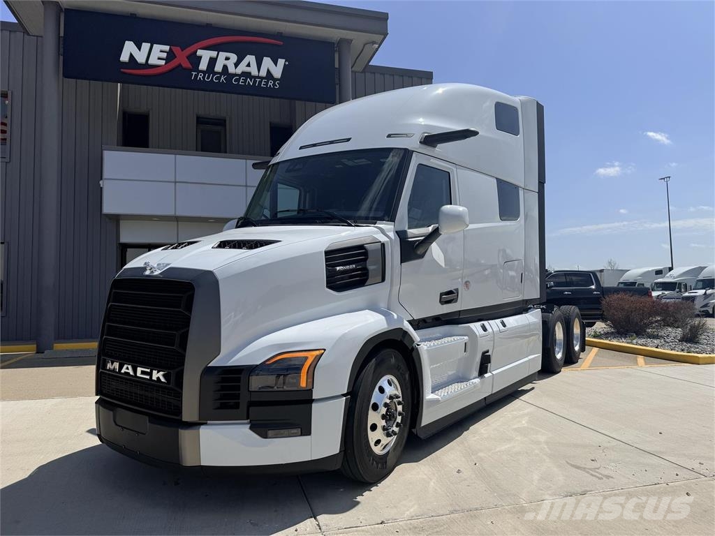 Mack PR64T 76 HIGH SLEEPER Truck Tractor Units