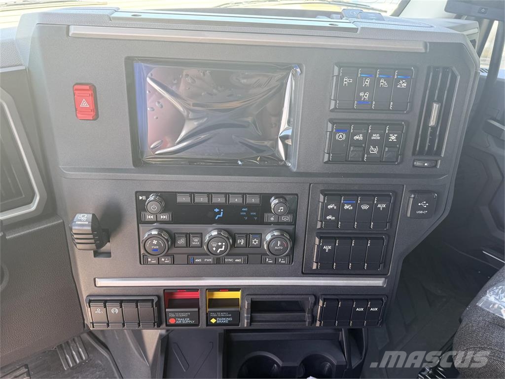 Mack PR64T 76 HIGH SLEEPER Truck Tractor Units