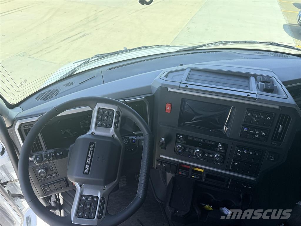Mack PR64T 76 HIGH SLEEPER Truck Tractor Units