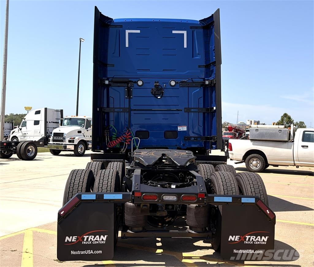 Mack PR64T 76 HIGH SLEEPER وحدات الجر