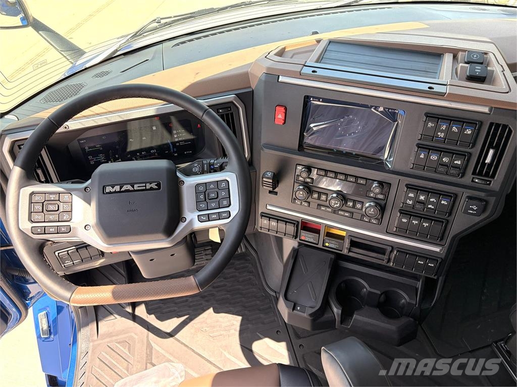 Mack PR64T 76 HIGH SLEEPER وحدات الجر
