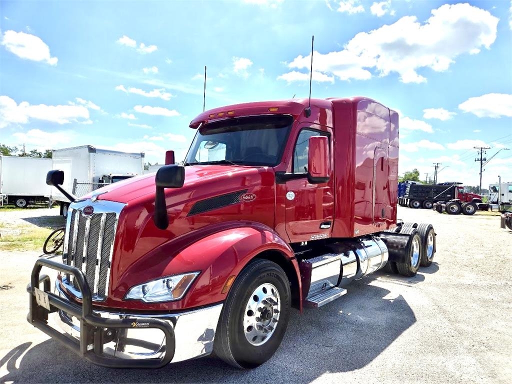 Peterbilt 579 Prime Movers