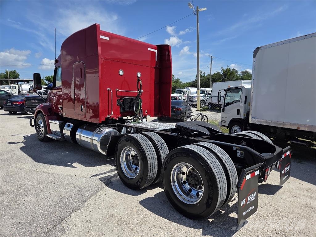 Peterbilt 579 Prime Movers