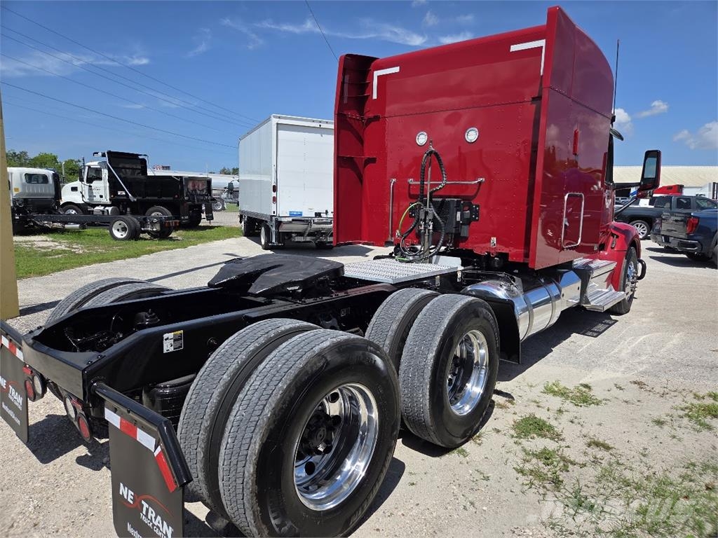 Peterbilt 579 Prime Movers