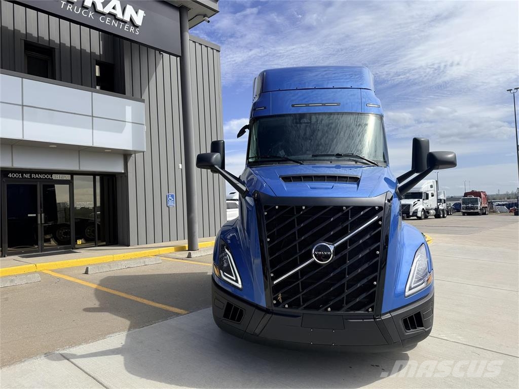 Volvo NEW VNL64T440 Cabezas tractoras