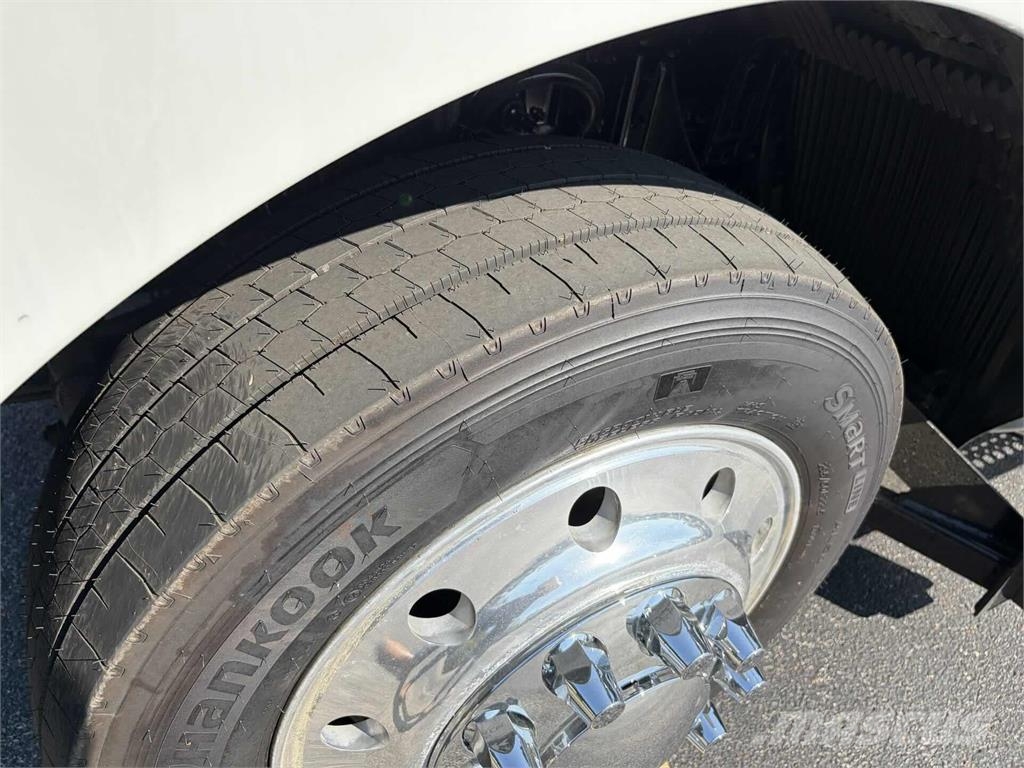 Volvo VAH64400 훅 리프트 트럭