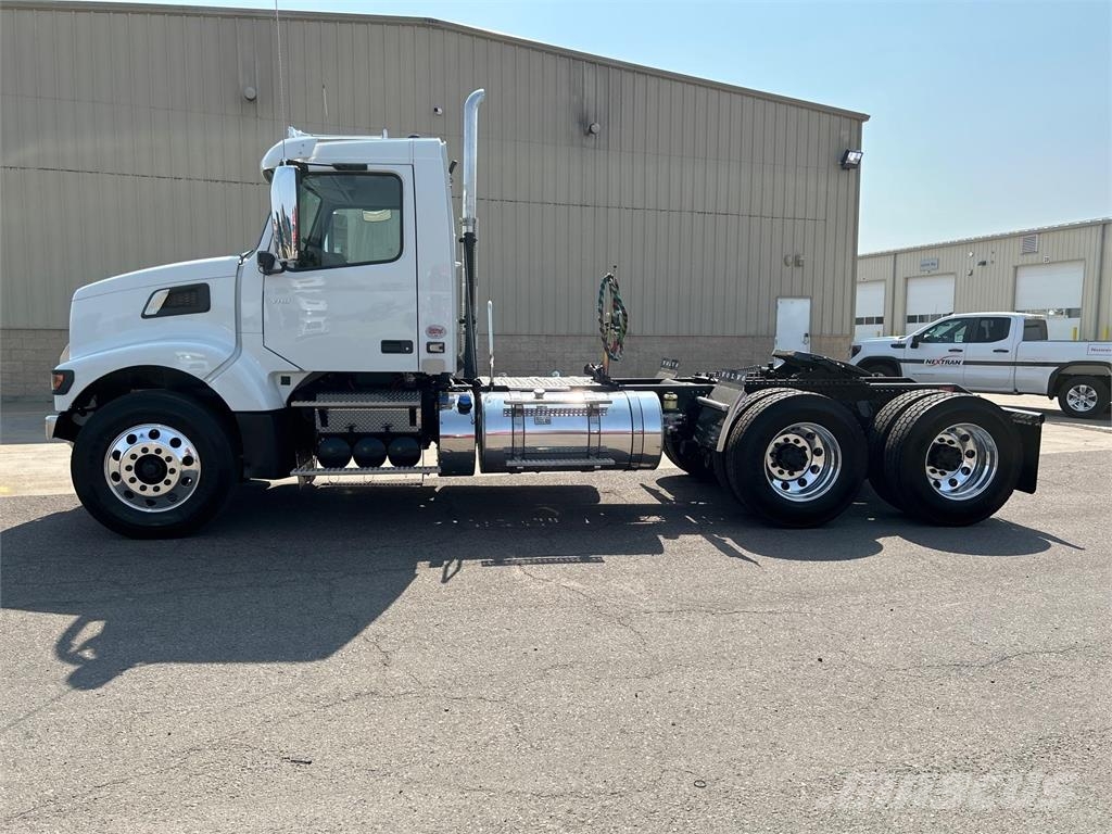 Volvo VHD64FT300 트랙터 유닛