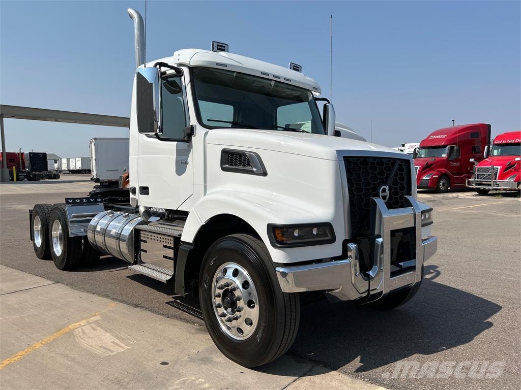 Volvo VHD64FT300 트랙터 유닛