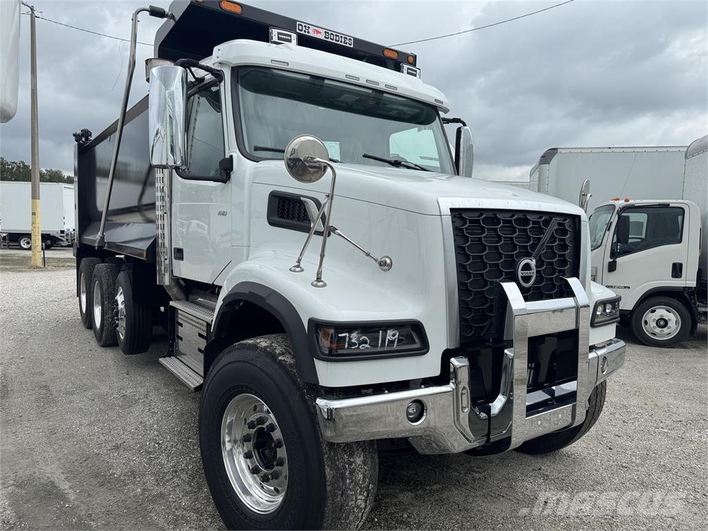 Volvo VHD84F300 自卸式货车