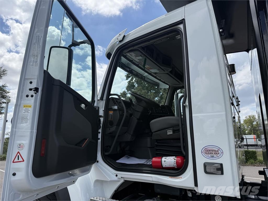 Volvo VHD84F300 Tippbil