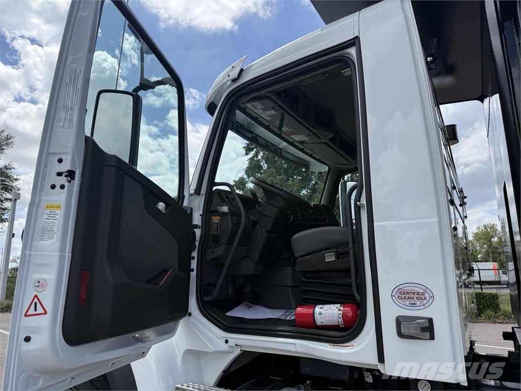 Volvo VHD84F300 Kiperi kamioni
