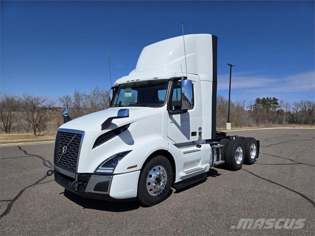 Volvo VNL64T300 Vlačilci