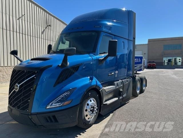 Volvo VNL64T440 Trekkers