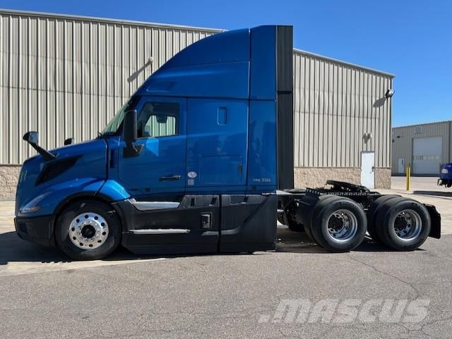 Volvo VNL64T440 Trekkers