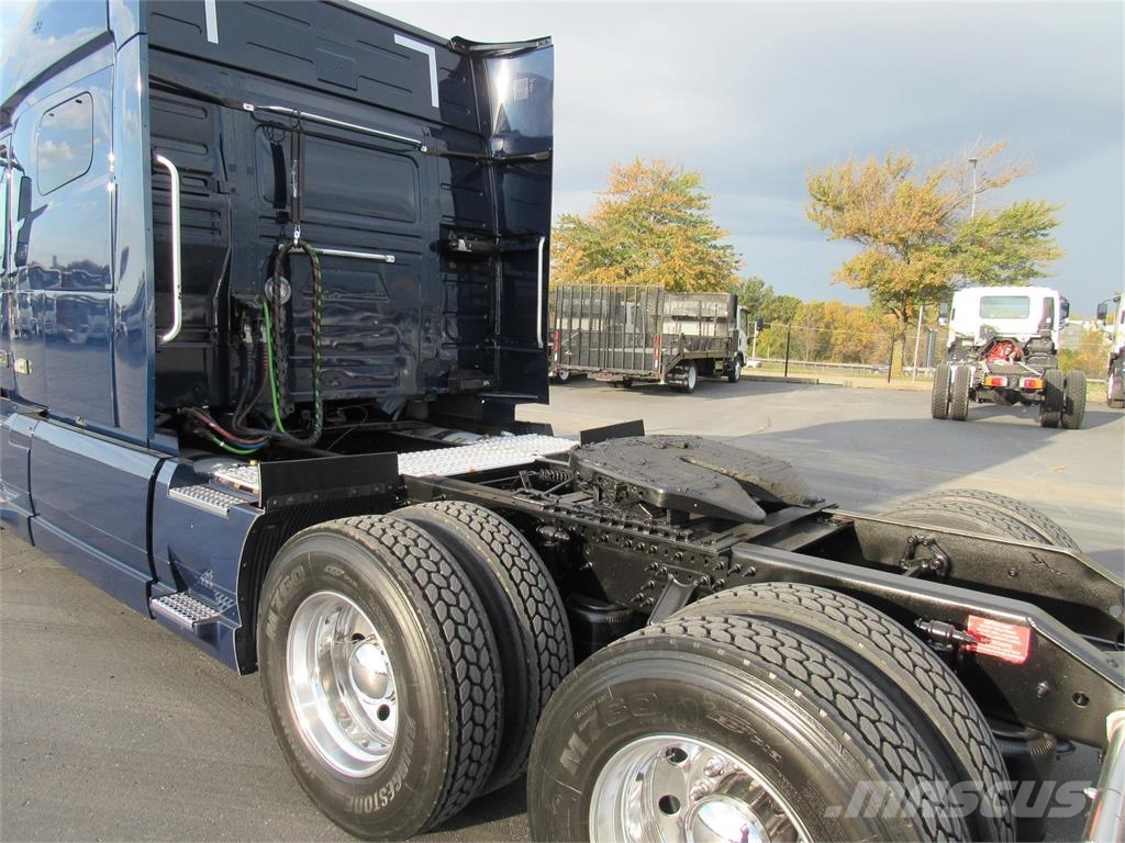 Volvo VNL64T740 Vilcēji