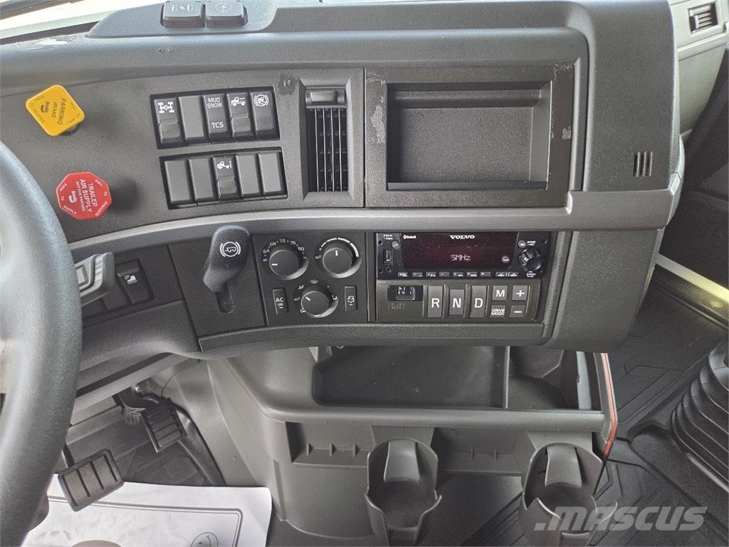 Volvo VNL64T760 Cabezas tractoras