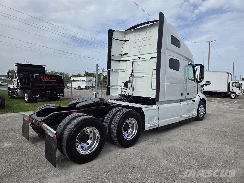 Volvo VNL64T760 Cabezas tractoras
