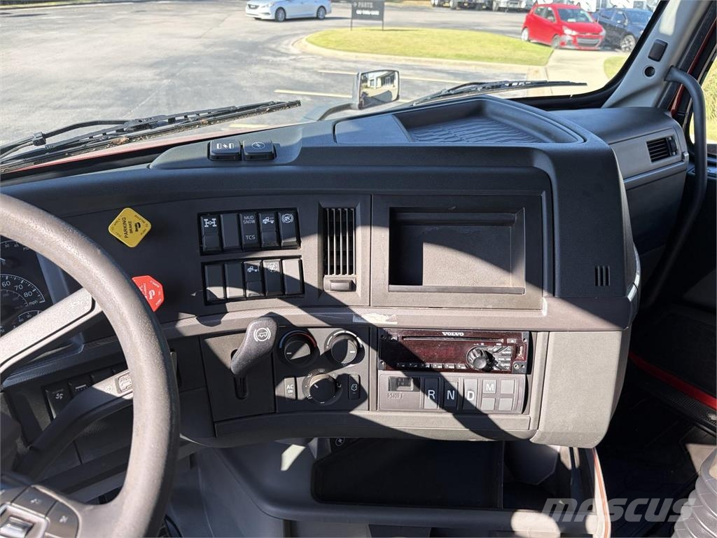 Volvo VNL64T760 Sattelzugmaschinen