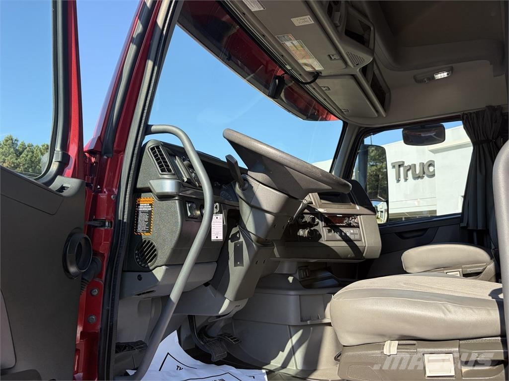 Volvo VNL64T760 Sattelzugmaschinen