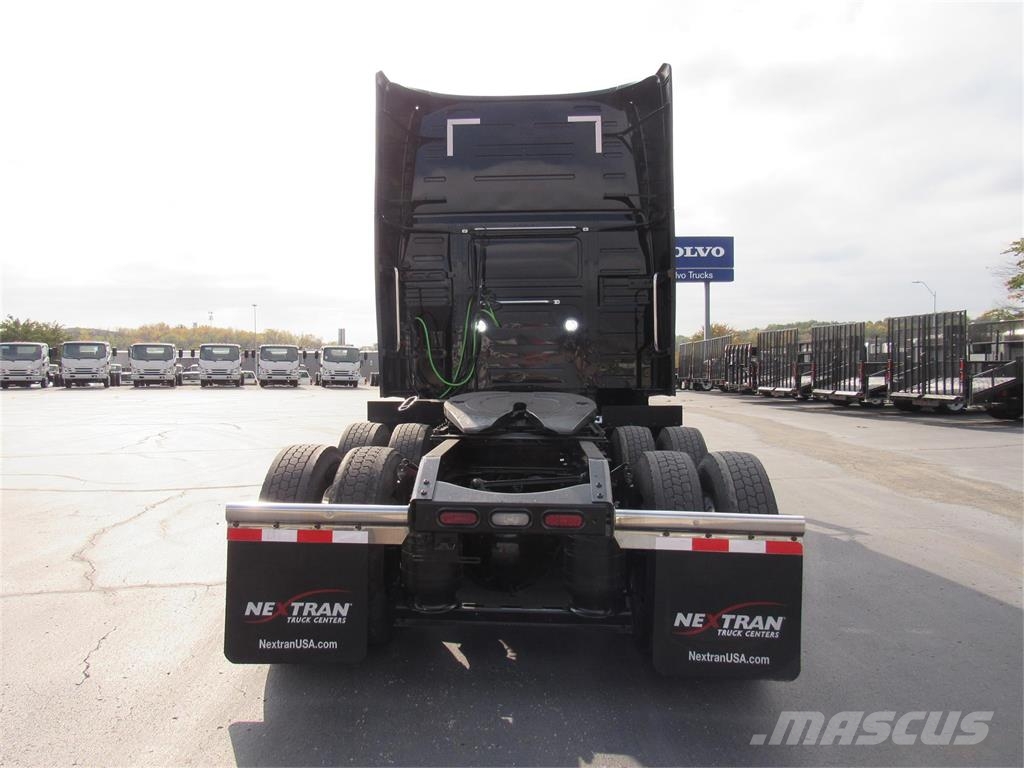 Volvo VNL64T760 中古トラクターヘッド | トレーラーヘッド