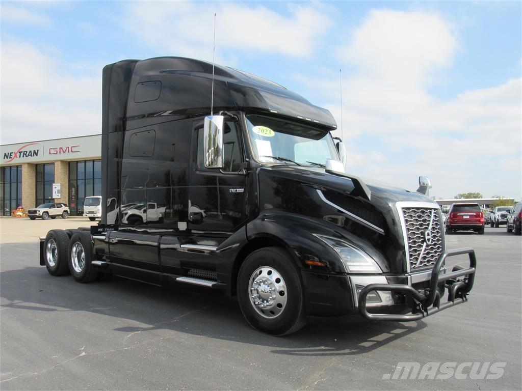 Volvo VNL64T760 中古トラクターヘッド | トレーラーヘッド
