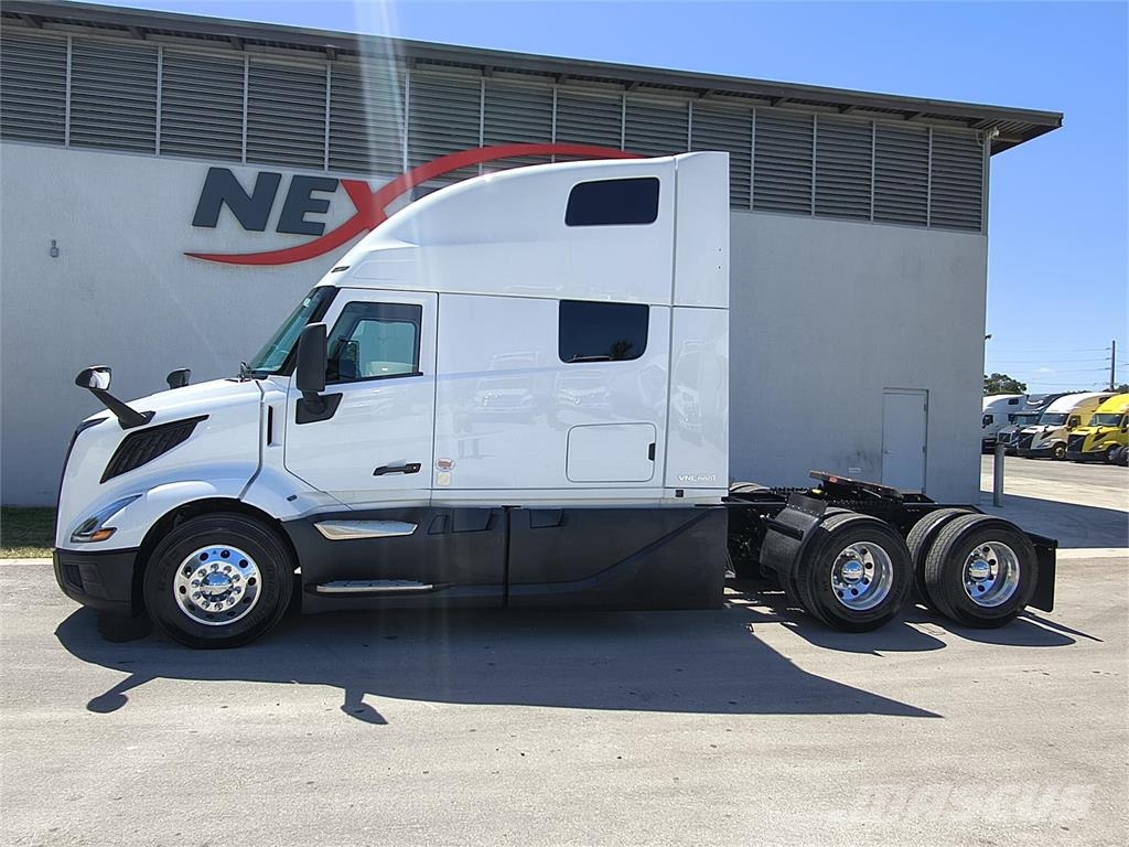 Volvo VNL64T860 Тягачі