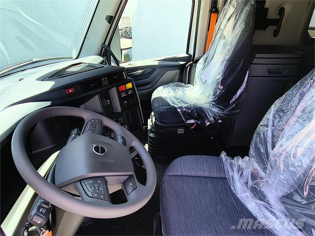 Volvo VNL64T860 Tractor Units