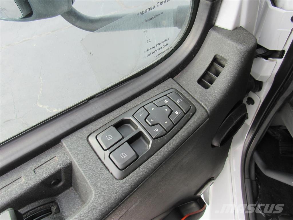 Volvo VNL64T860 Tractor Units