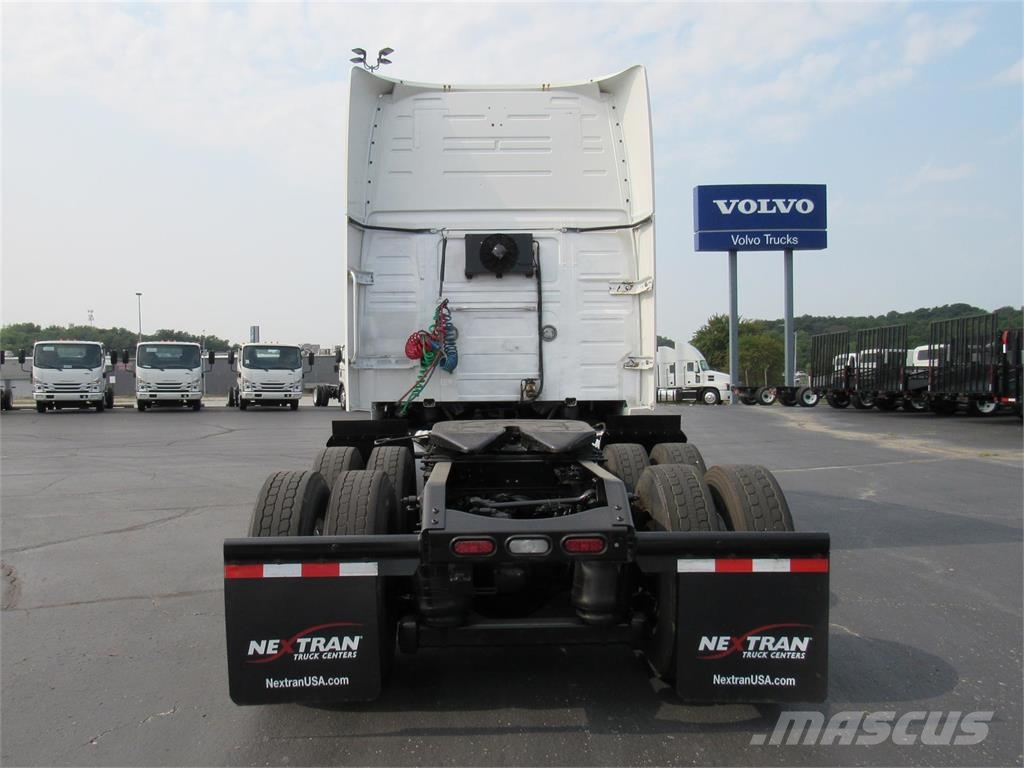 Volvo VNL64T860 Tractor Units