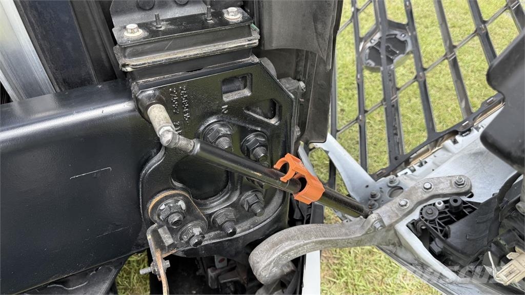 Volvo VNL64T860 Tractor Units