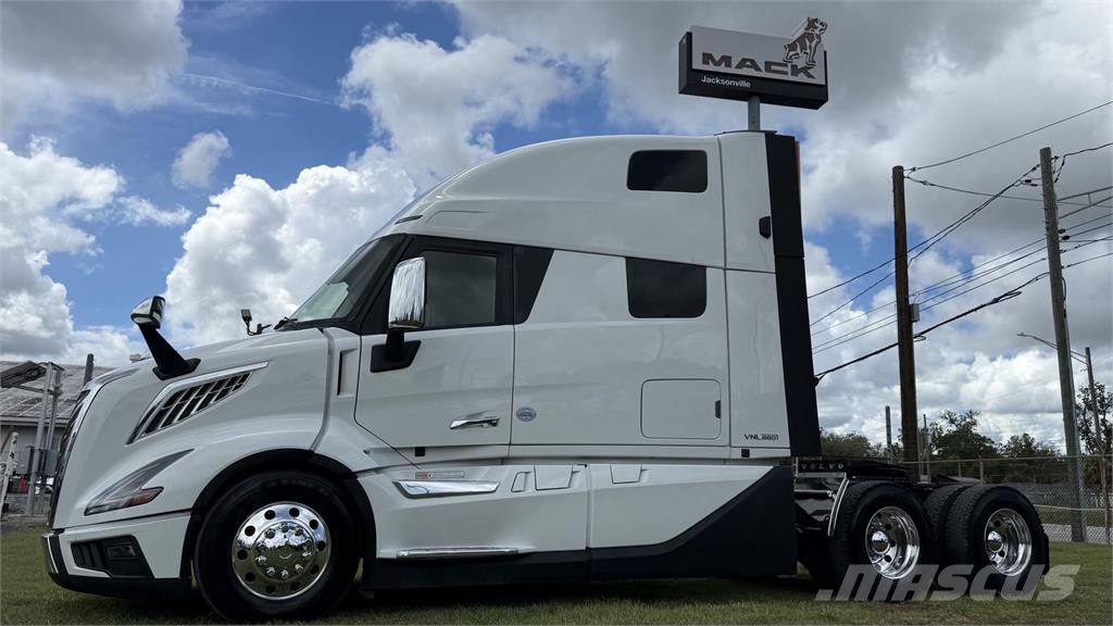 Volvo VNL64T860 Tractor Units