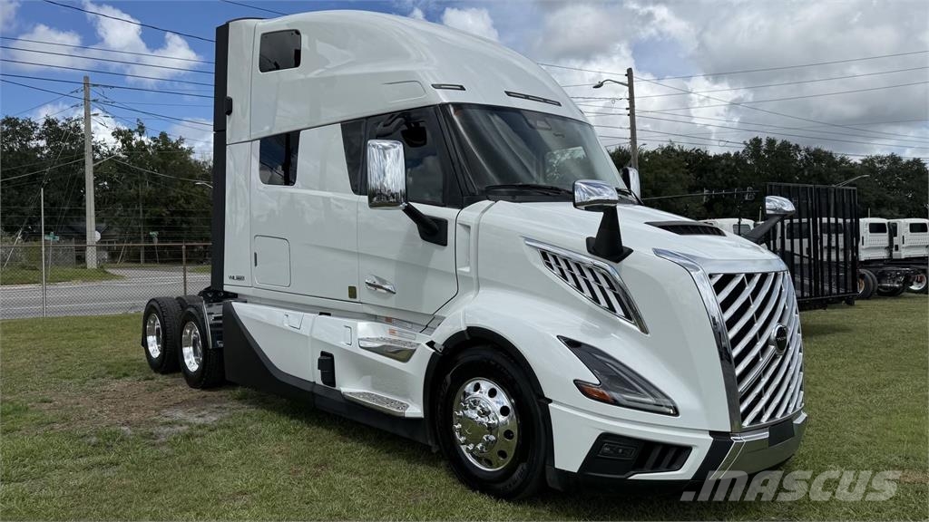 Volvo VNL64T860 Tractor Units