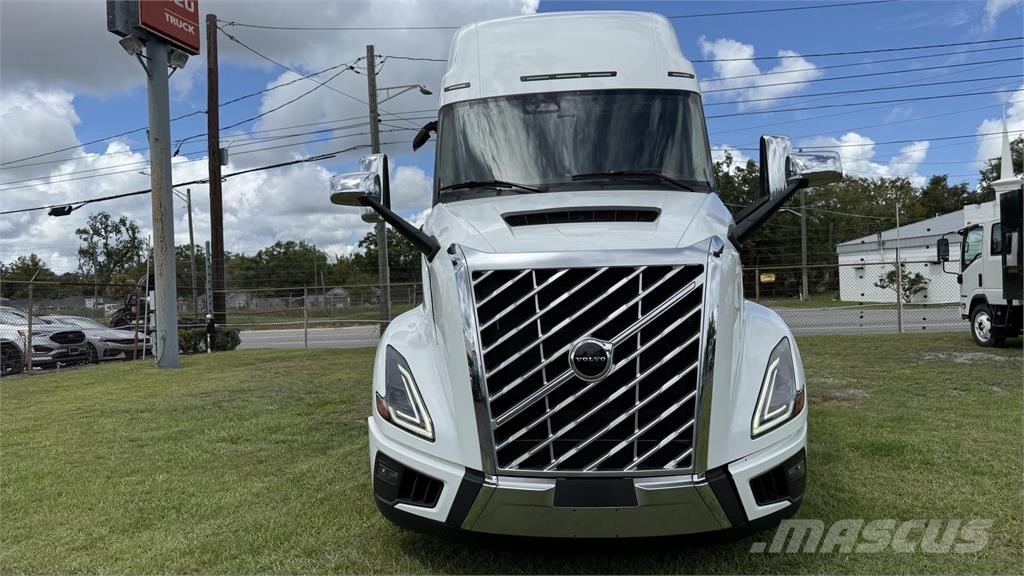 Volvo VNL64T860 Tractor Units