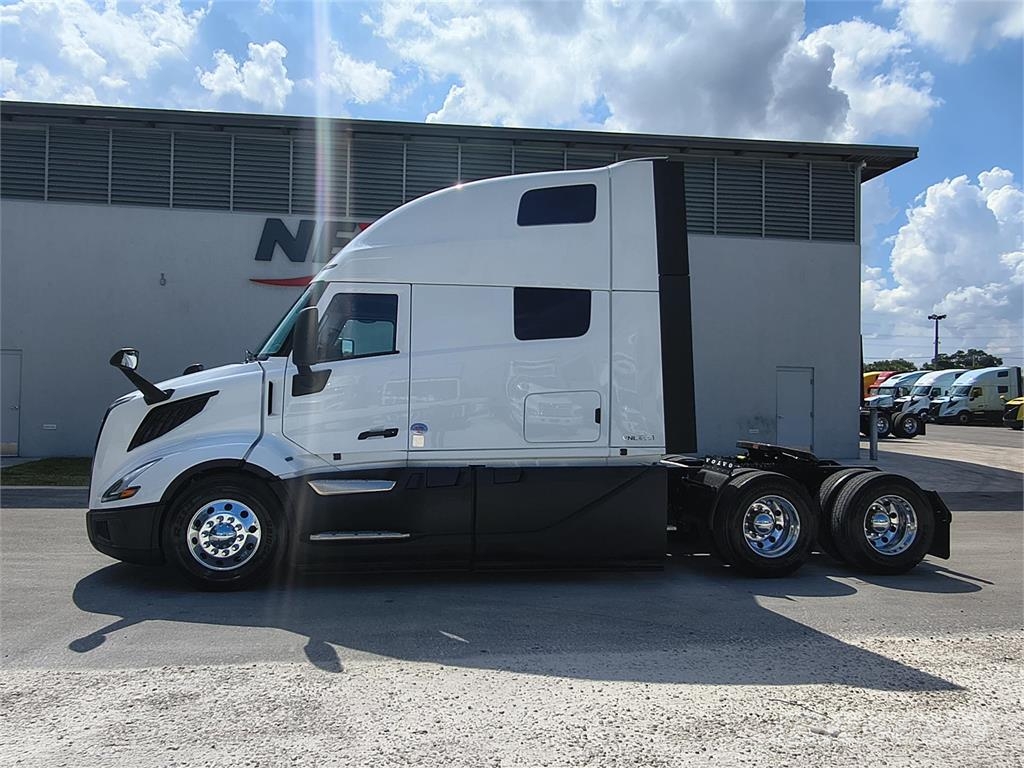 Volvo VNL64T860 Cabezas tractoras
