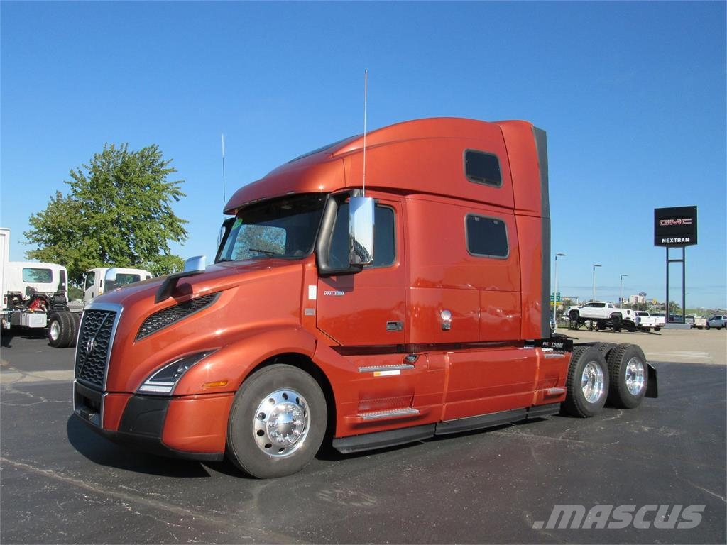 Volvo VNL64T860 Tractor Units
