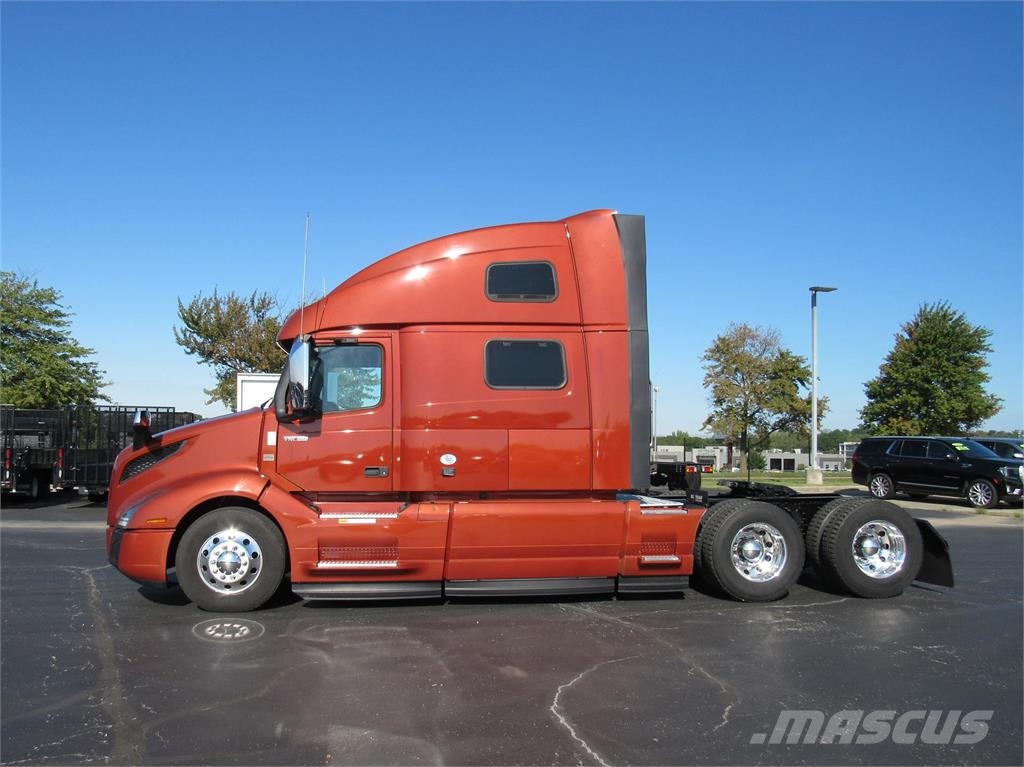 Volvo VNL64T860 Tractor Units