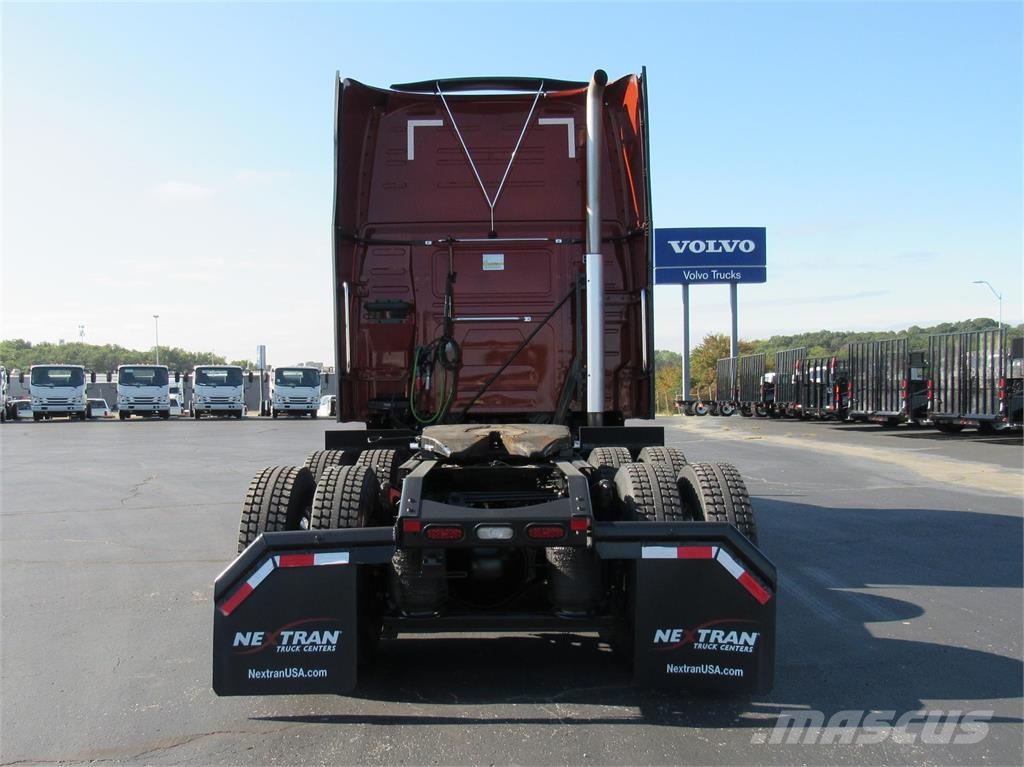 Volvo VNL64T860 Tractor Units
