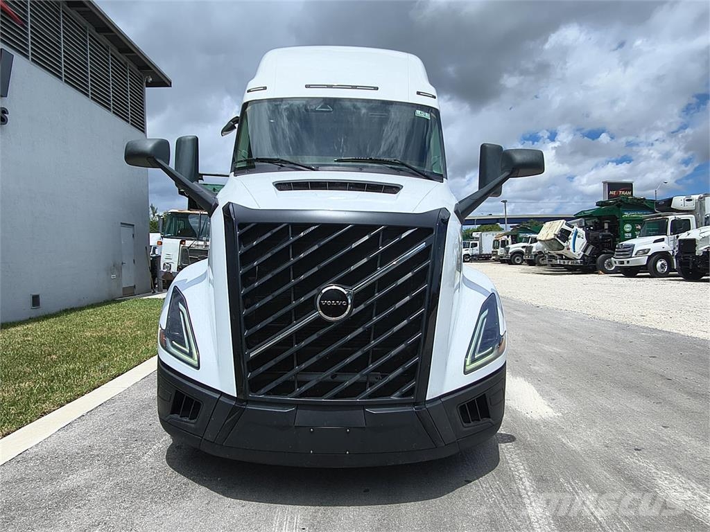 Volvo VNL64T860 Тягачі