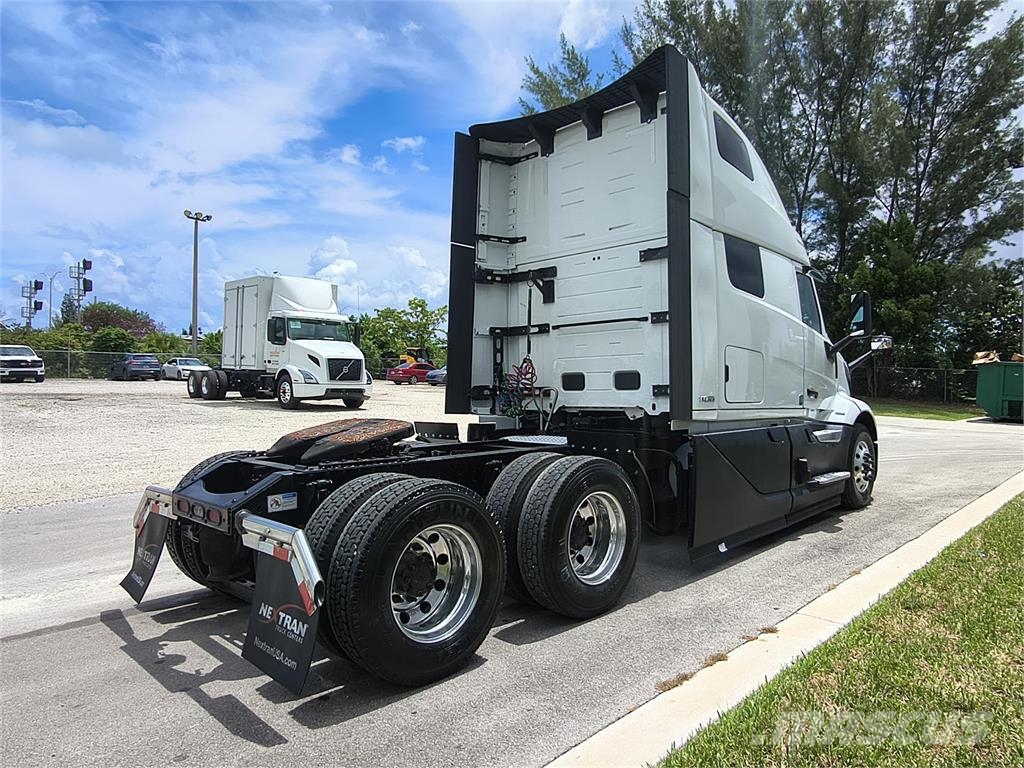 Volvo VNL64T860 Тягачі