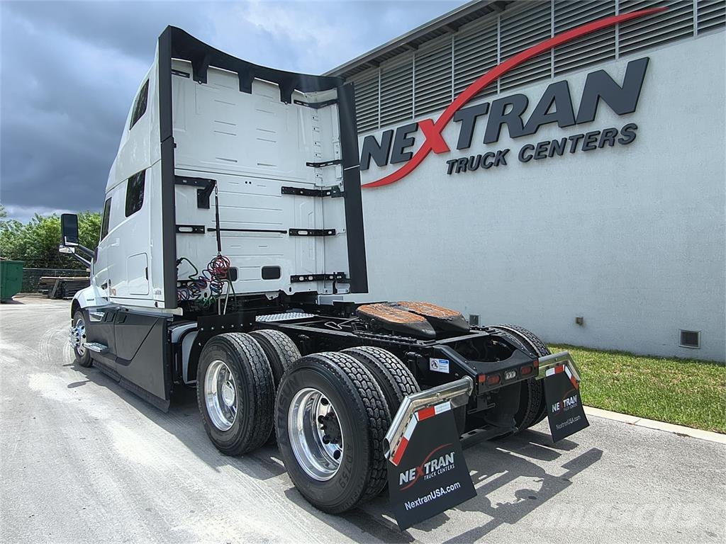 Volvo VNL64T860 Тягачі