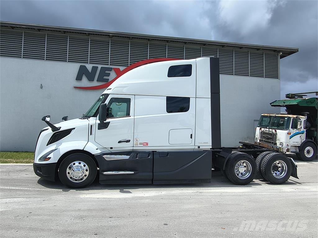 Volvo VNL64T860 Тягачі
