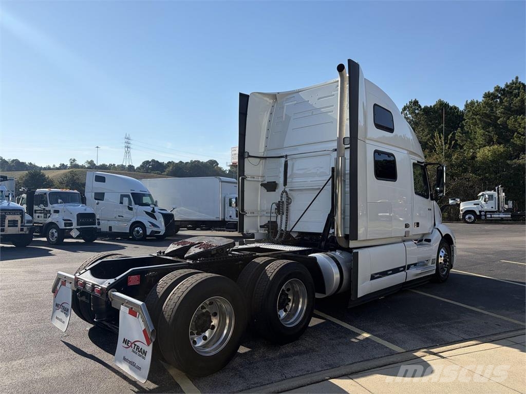 Volvo VNL64T860 Sadulveokid