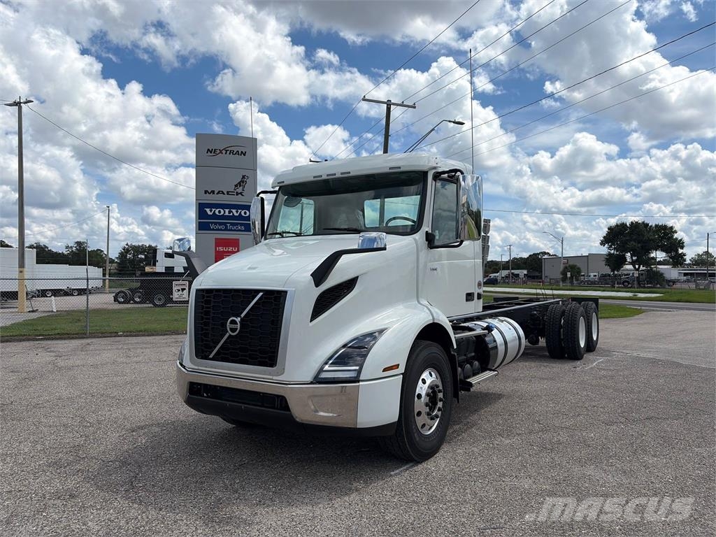 Volvo VNR64300 شاحنات أخرى