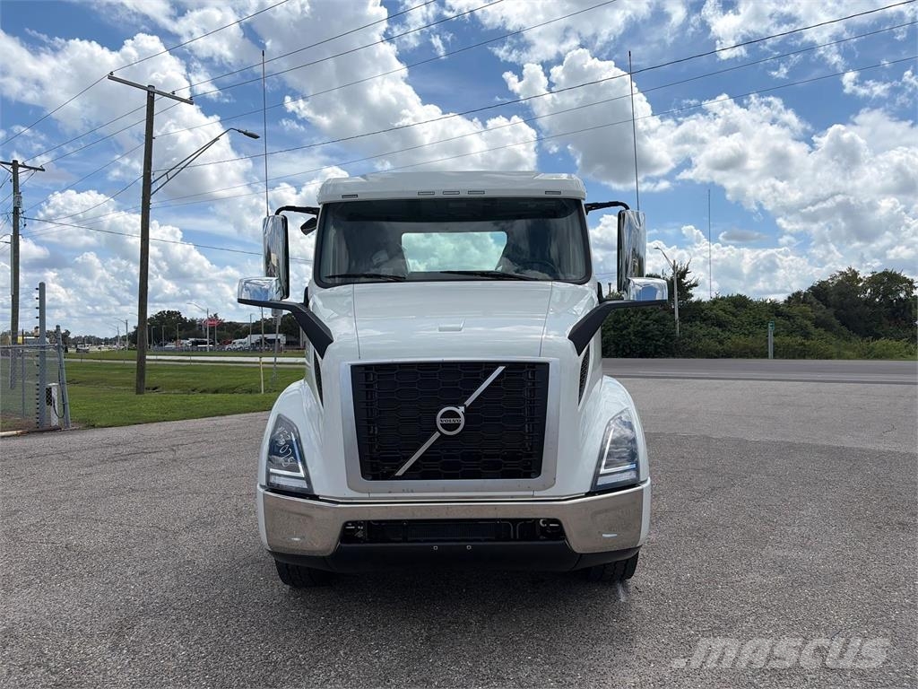 Volvo VNR64300 شاحنات أخرى