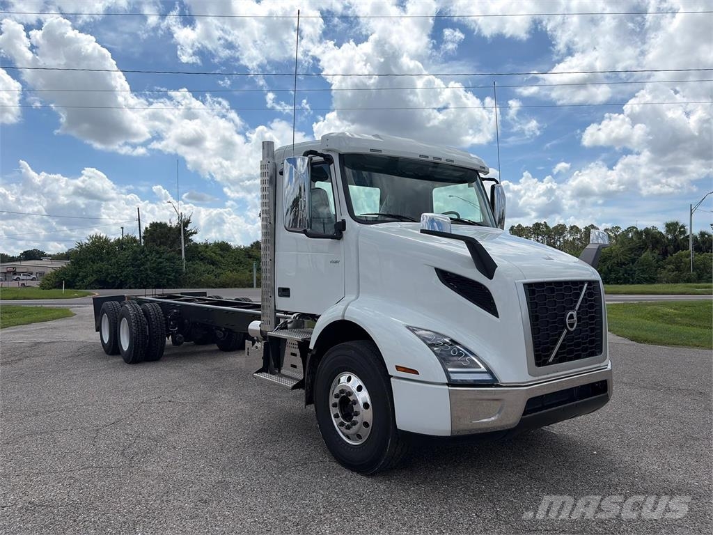 Volvo VNR64300 شاحنات أخرى