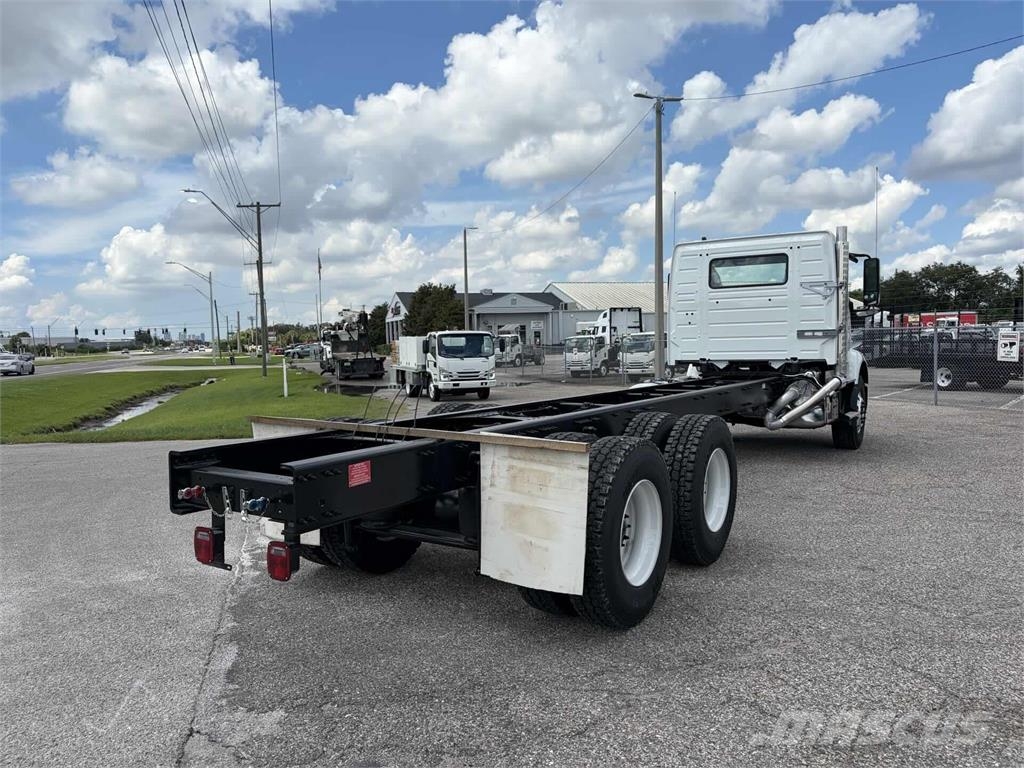 Volvo VNR64300 شاحنات أخرى
