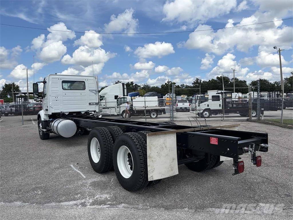 Volvo VNR64300 شاحنات أخرى