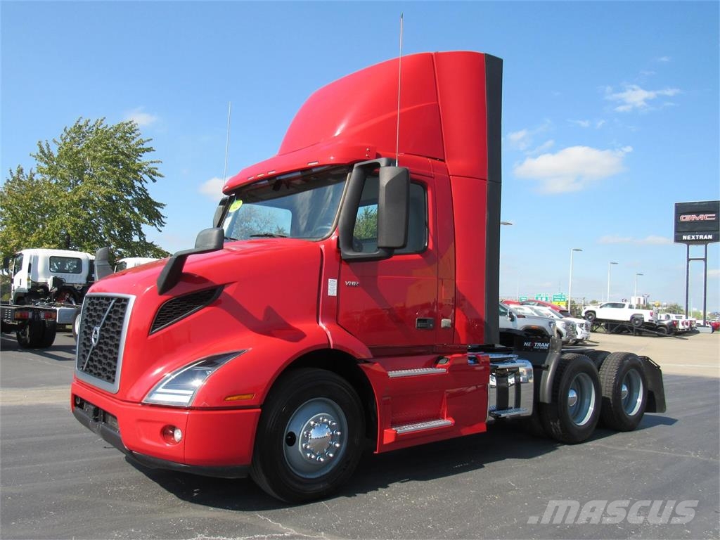 Volvo VNR64T300 Vlačilci
