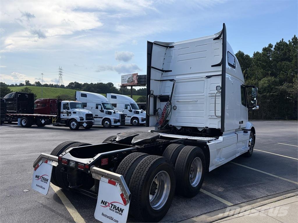 Volvo VNR64T660 Tractor Units